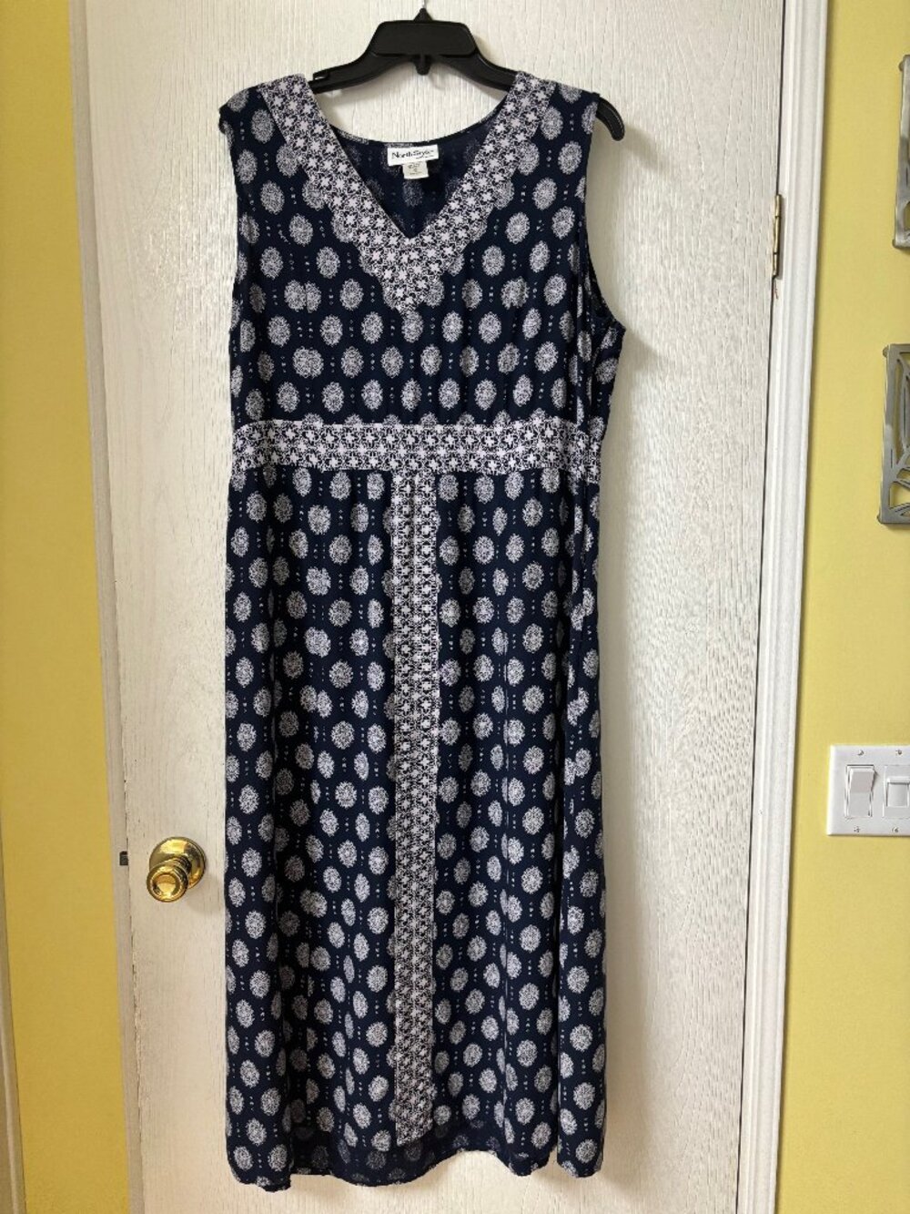 North Style Dress Size 18